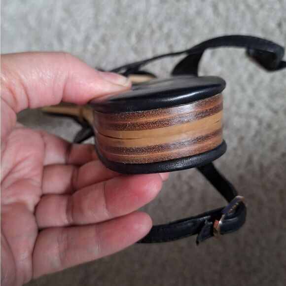 Authentic Chanel Quilted thong CC Black Leather  sandals size 40C - Picture 12 of 12